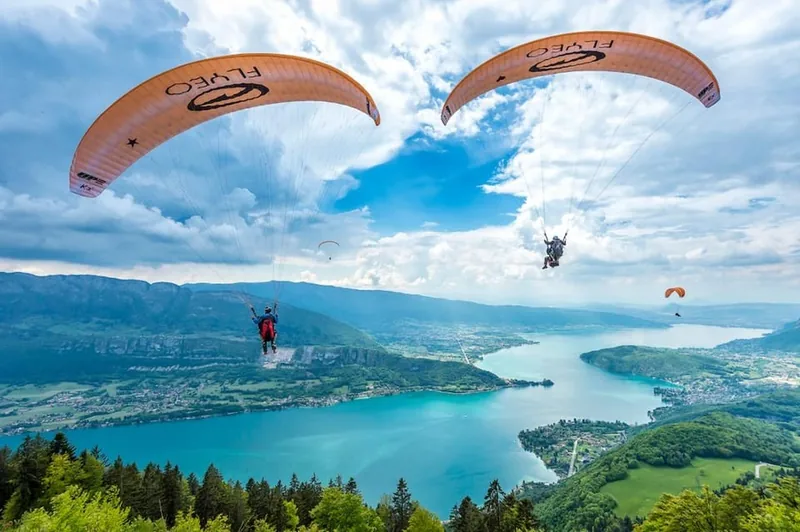 Annecy: Relaxing Discovery Paragliding Flight